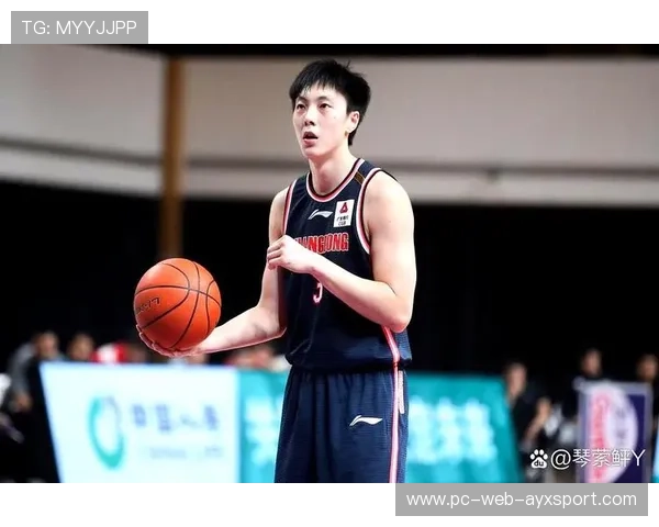 胡明轩三分命中，广东锁定半场优势